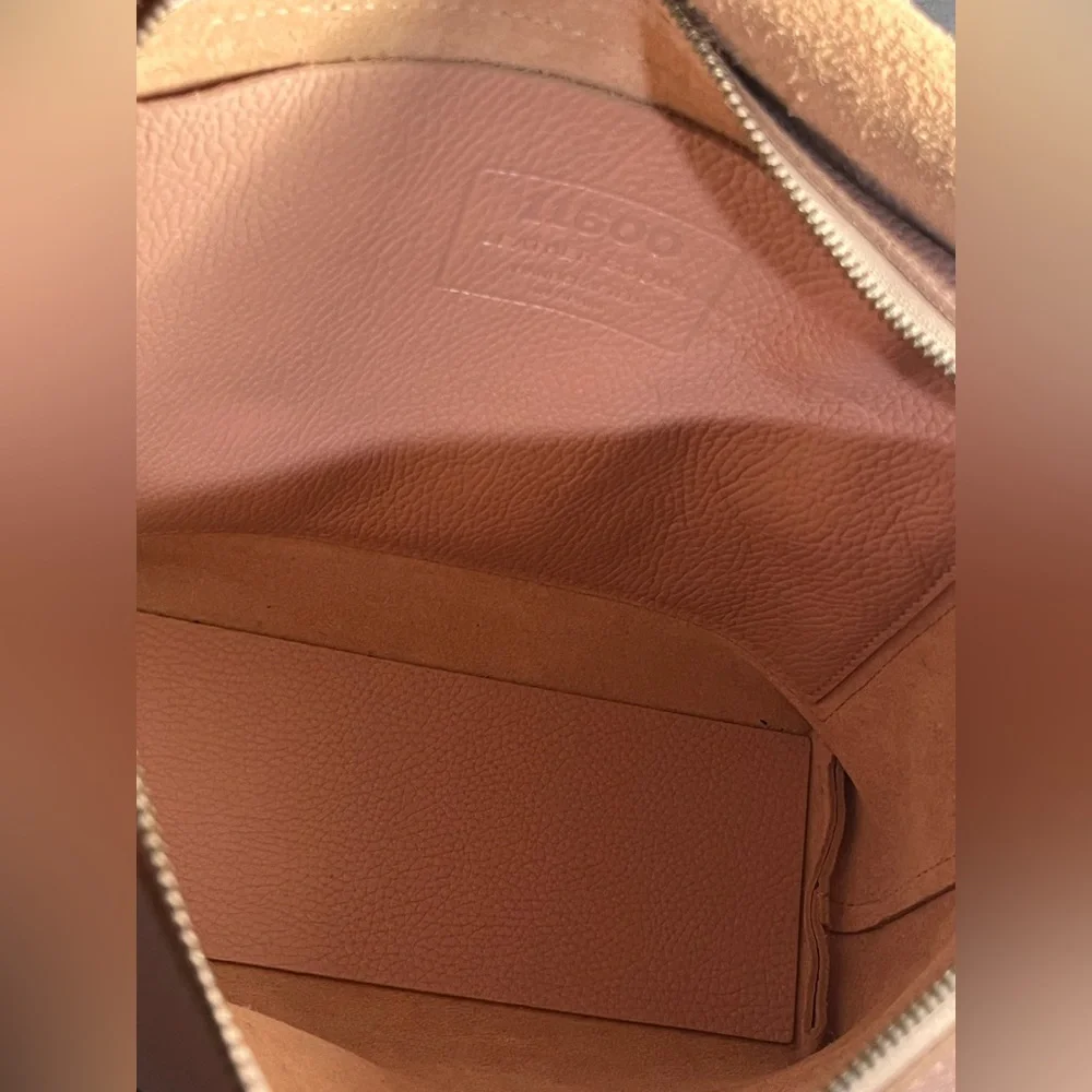 LEATHER PURSE with dust bag & extra strap 🎀🎀🎀🎀🎀🎀🎀🎀🎀🎀🎀🎀🎀🎀🎀🎀🎀🎀🎀 - Picture 9 of 9